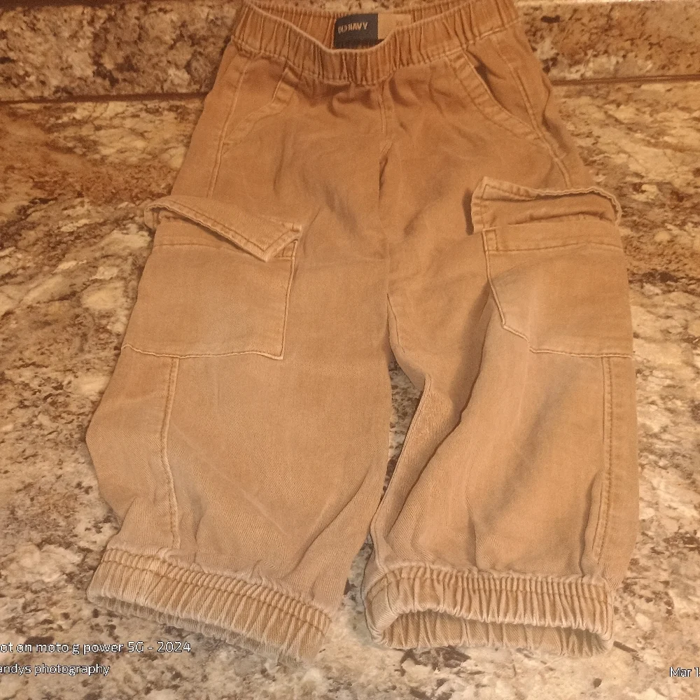 Old Navy Boys Cargo Pants Size Extra Small Tan Khaki Color